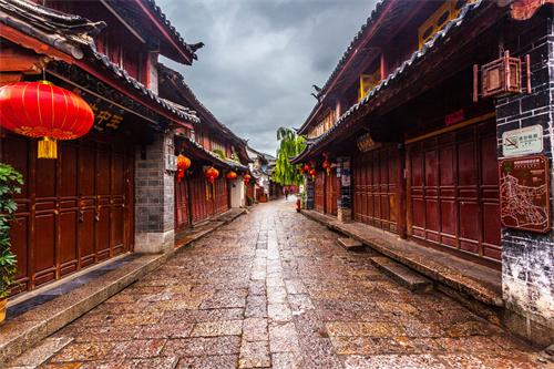 從麗江出發(fā)，沿著高速旅行，去看陽春三月最美的春天！